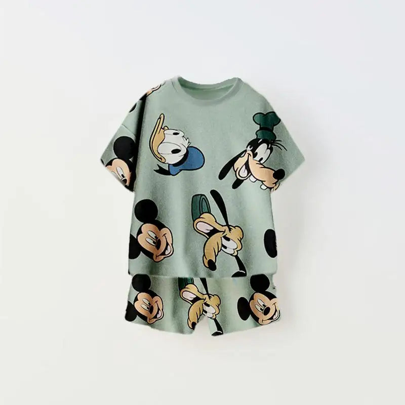 Baby Bubble Donald Duck cartoon print T-shirt and shorts set for kids, featuring colorful Donald Duck design on the fabric.