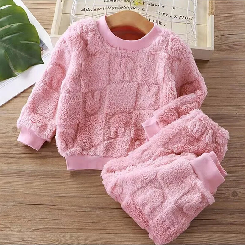 Children's autumn and winter flange pajamas suit by Baby Bubble, featuring velvet fabric, warm underwear style for boys and girls.