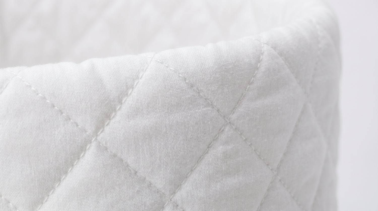 How to Choose the Best Baby Crib Bumper: A Complete Buyer's Guide
